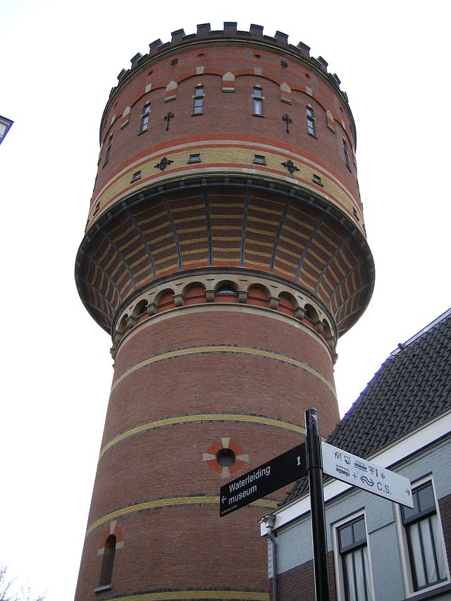 Watertoren Lauwerhof, Utrecht, ontworpen door Luc Dumont, bouw circa 1895