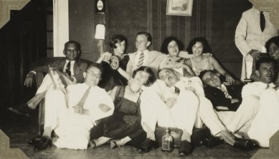 Afscheidsfeest bij Flore en Han Dumont in Benkoelen, mei 1932 Ned. Indië